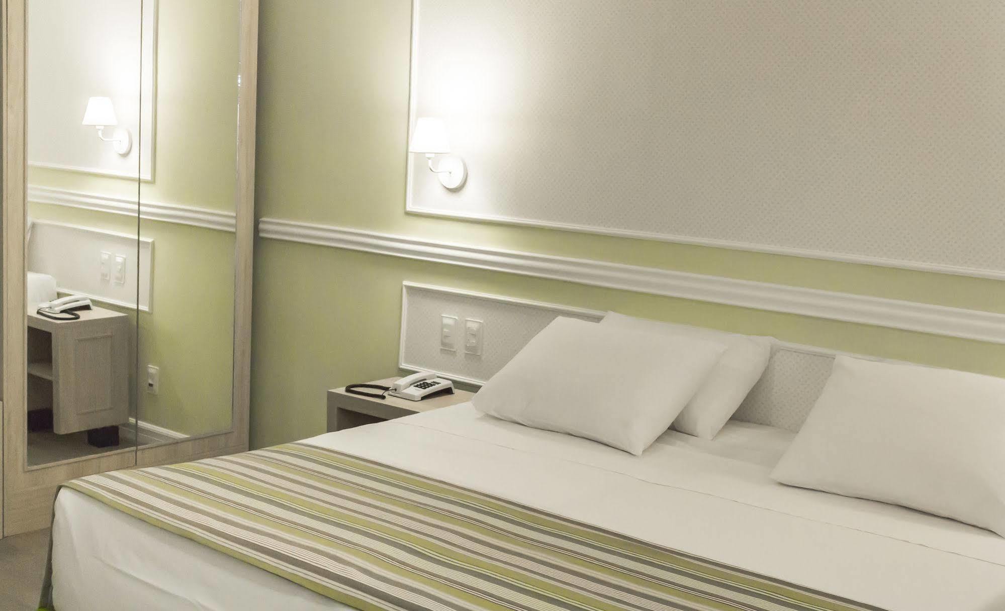 Hotel Saint Louis Pampulha Бело Оризонти Екстериор снимка